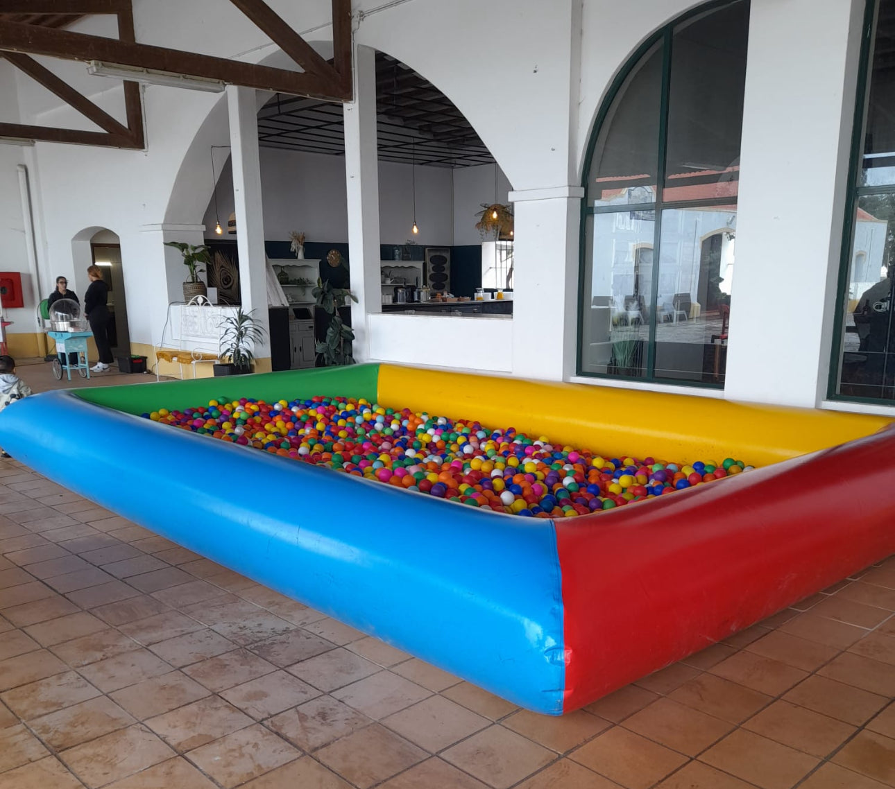 Piscina de bolas multicor