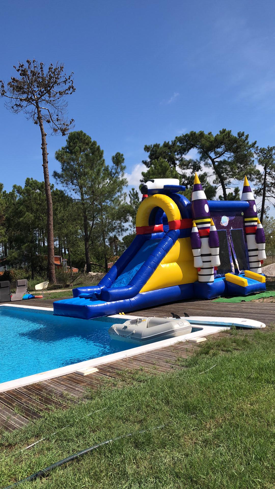 Foguetão para piscina